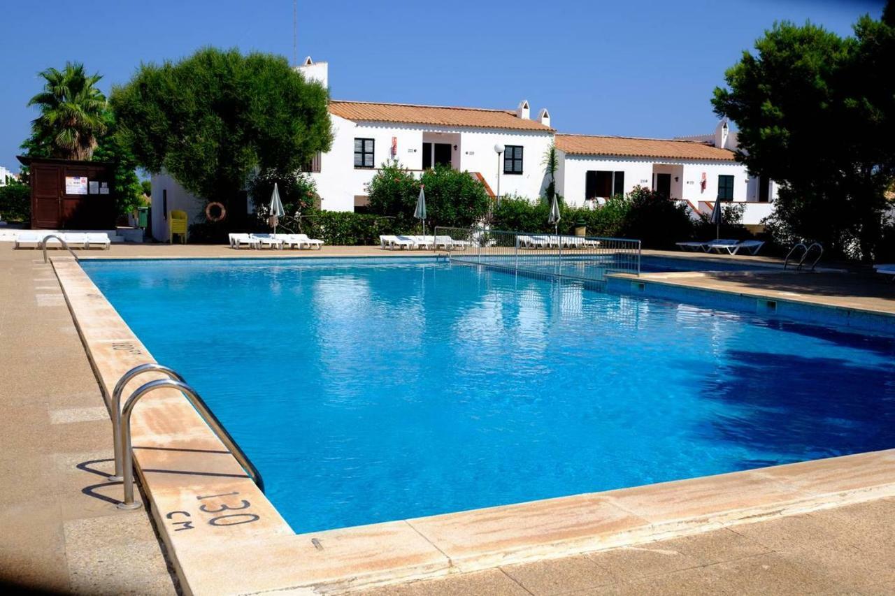 Vistas Al Mar Y La Piscina Apartment Аренал д'ен Кастел Екстериор снимка