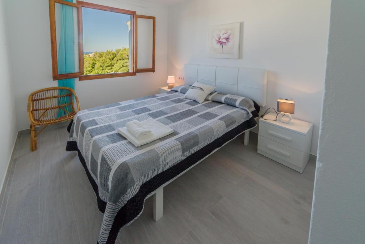 Vistas Al Mar Y La Piscina Apartment Аренал д'ен Кастел Екстериор снимка